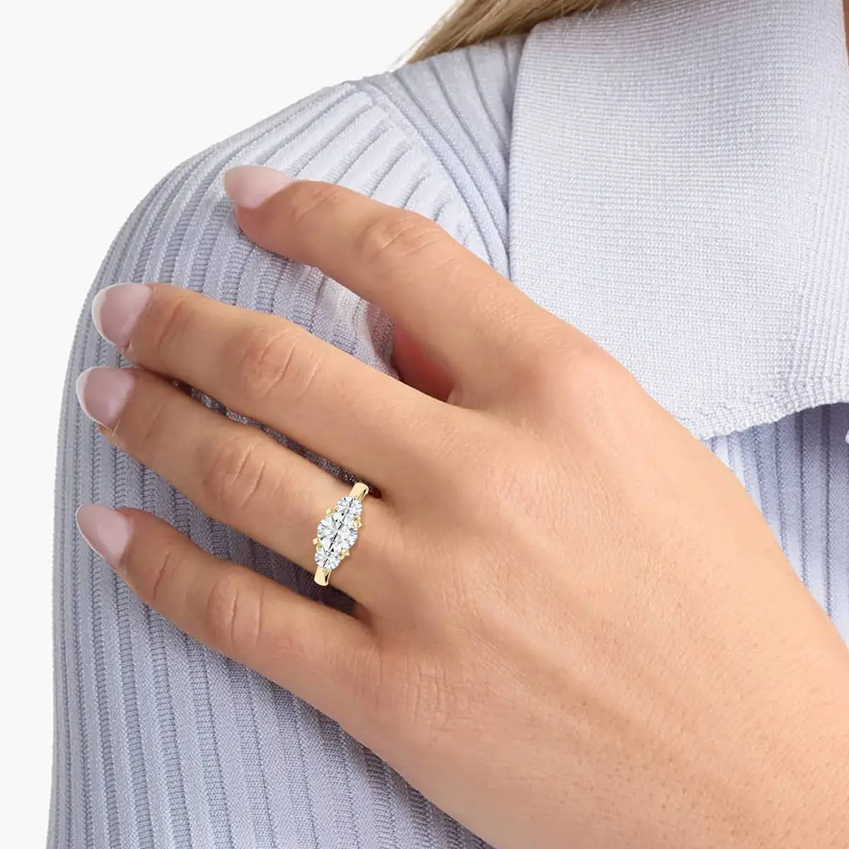 2 Carat Round Shape Diamond Three Stone Ring